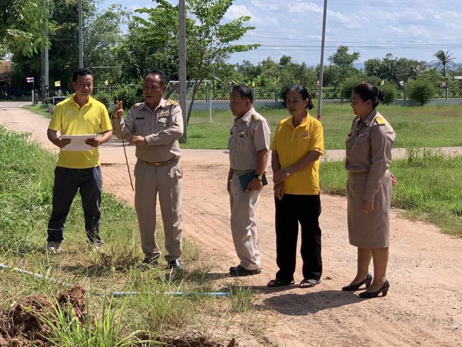 วันที่ 4 สิงหาคม 2568 นายสมควร ระเเพงศรี นายกเทศมนตรีตำบลยางชุม พร้อมด้วย นางสาวรัชนี บุบผาชื่น รองนายกเทศมนตรีตำบลยางชุม นายกฤตธนา หงษ์วงศ์ ผู้อำนวยการกองช่าง พร้อมด้วยคุณครูศูนย์พัฒนาเด็กเล็กศรีชมชื่นสว่างอารมณ์ เเละเจ้าหน้าที่กองช่าง ลงพื้นที่ ตรวจสอบการก่อสร้างรั้ว ศูนย์พัฒนาเด็กเล็ก ศรีชมชื่นสว่างอารมณ์